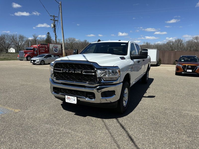 2024 RAM 3500 Tradesman Crew Cab 4x4 8