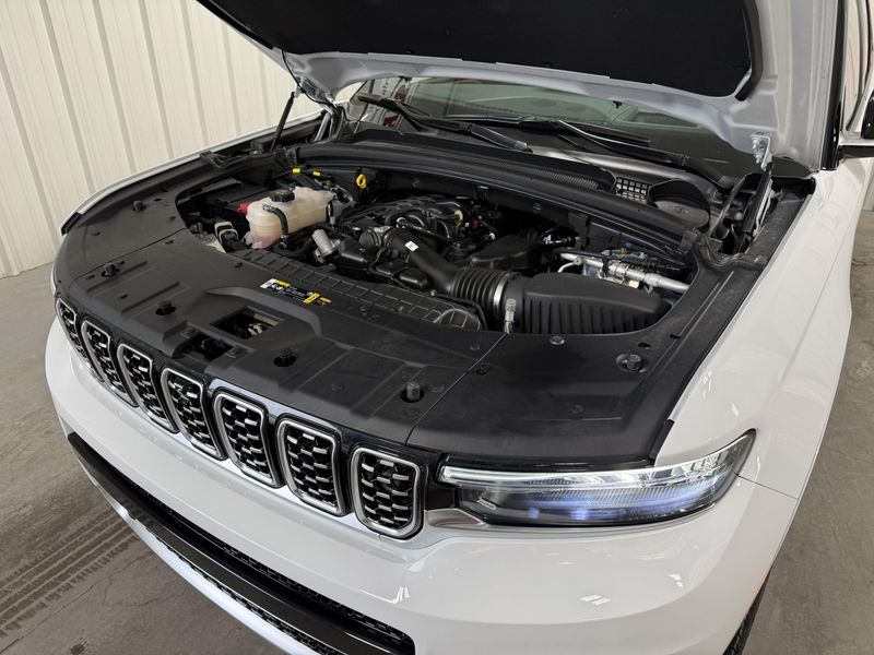 Used 2025 Jeep Grand Cherokee L Summit ReserveImage 19