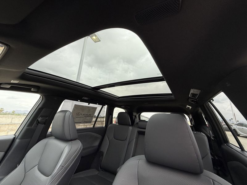2025 Lexus TX Image 20