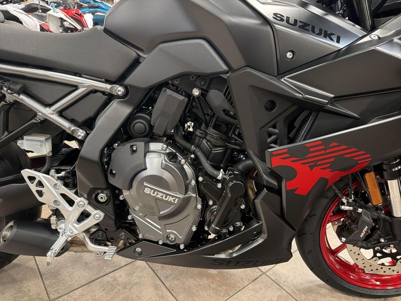 New 2027 Suzuki GSX-8R Image 20
