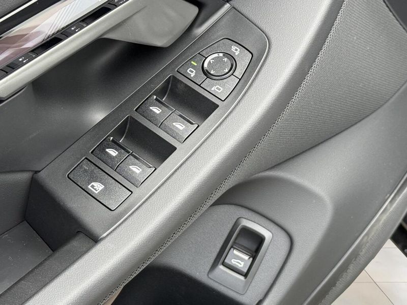 2025 BMW i5 eDrive40Image 19