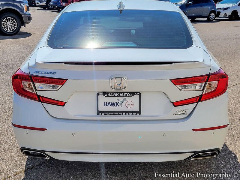 2019 Honda Accord Touring 2.0T photo 5