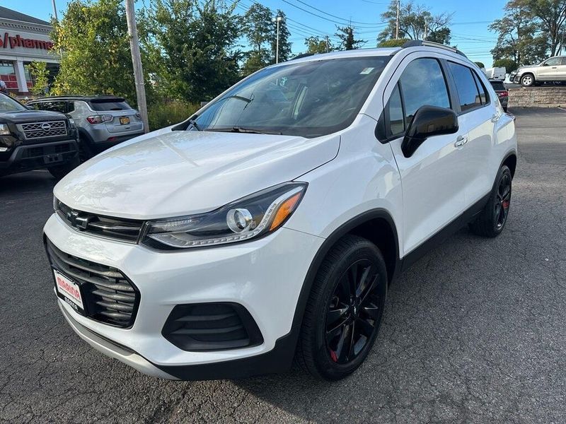 2019 Chevrolet Trax LT photo 3