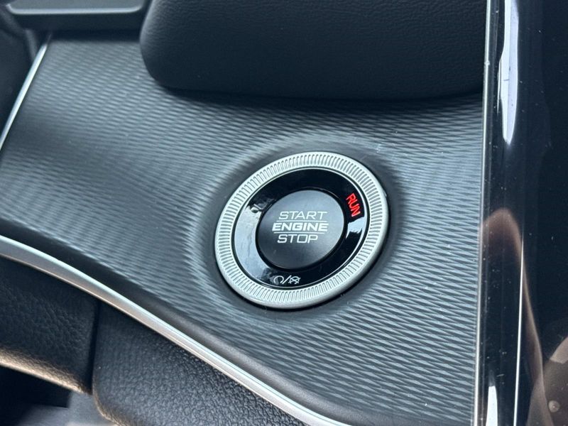 New 2026 Jeep Grand Cherokee L Laredo 4x2