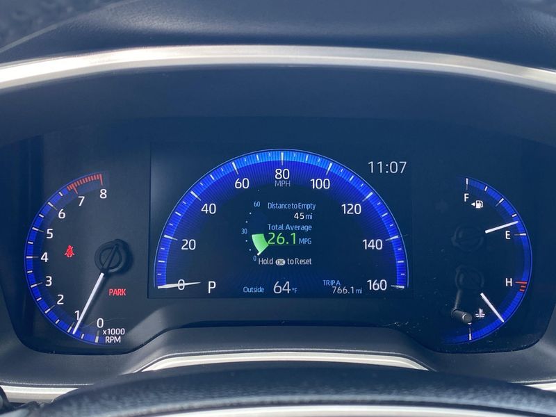 2022 Toyota Corolla Hatchback XSEImage 28