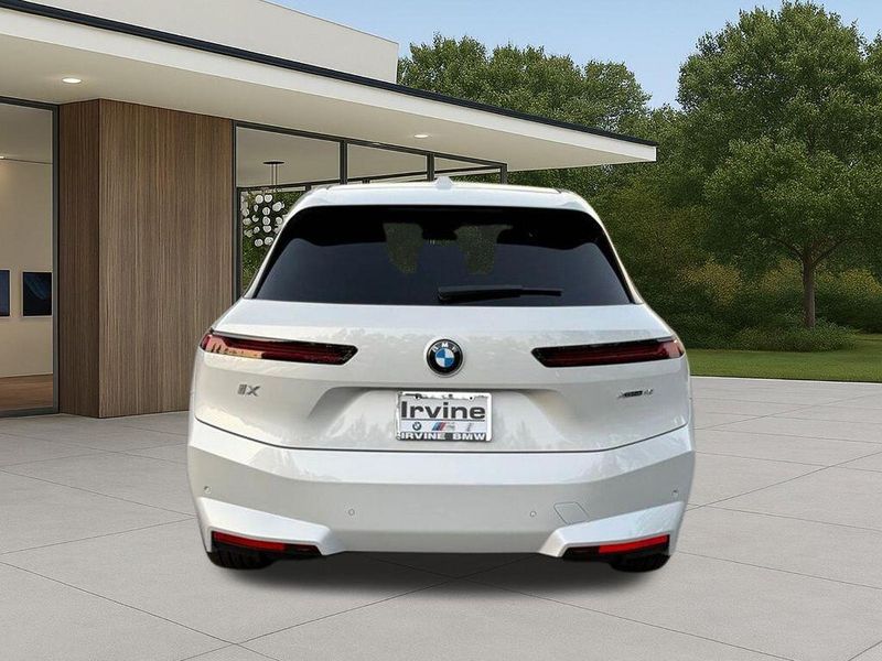 New 2026 BMW iX xDrive45Image 10