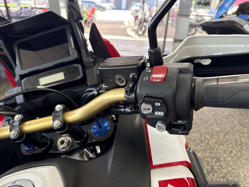 New 2026 Honda AFRICA TWIN ADV SP ES DCT Image 14