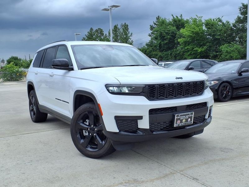 2023 Jeep Grand Cherokee L AltitudeImage 1