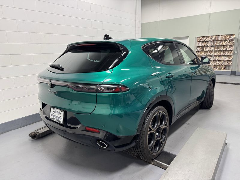 New 2025 Alfa Romeo Tonale Intensa Hybrid EawdImage 2