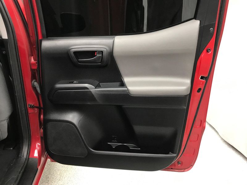 2020 Toyota Tacoma SRImage 13
