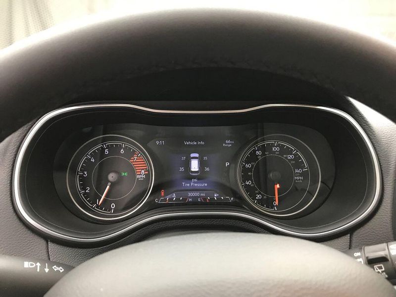 Used 2022 Jeep Cherokee LimitedImage 5