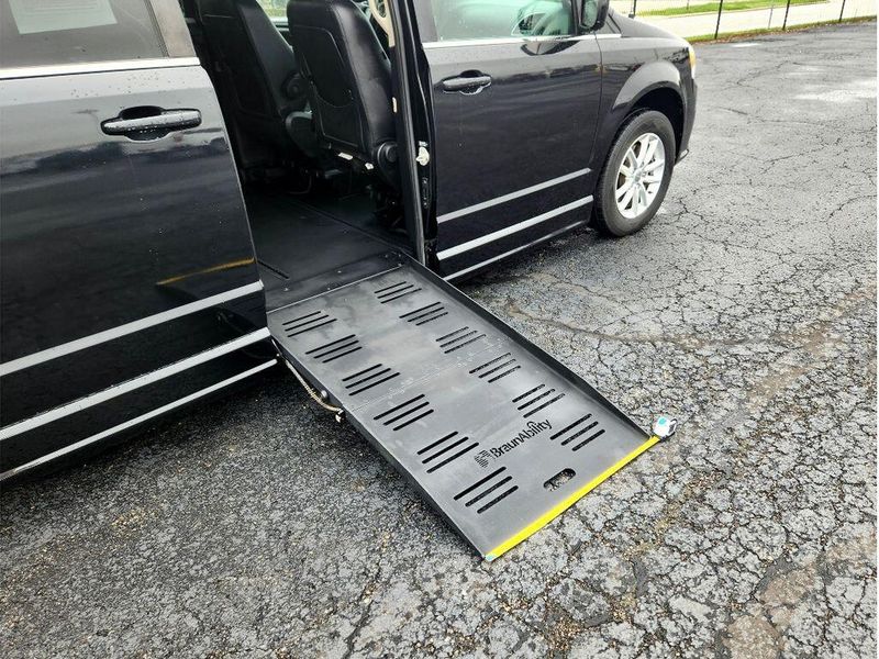 Used 2019 Dodge Grand Caravan SXT