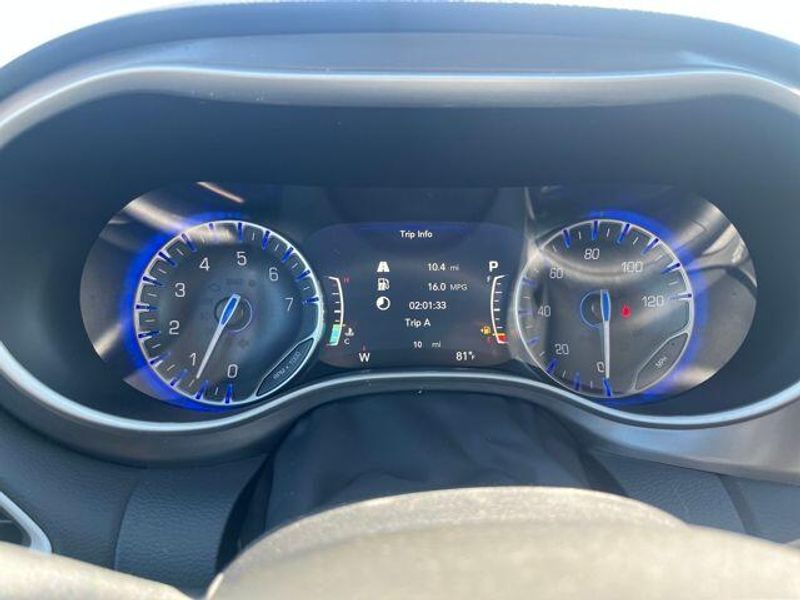 2026 Chrysler Voyager Lx