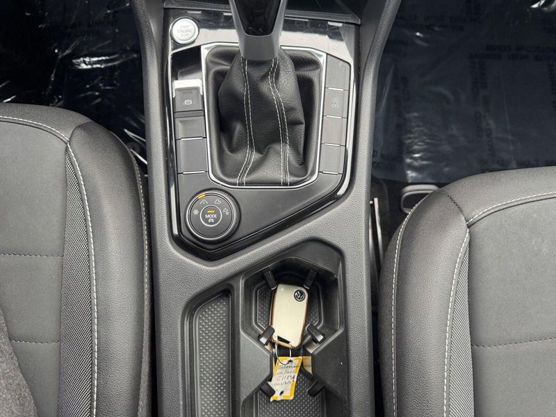 2024 Volkswagen Taos SEImage 23
