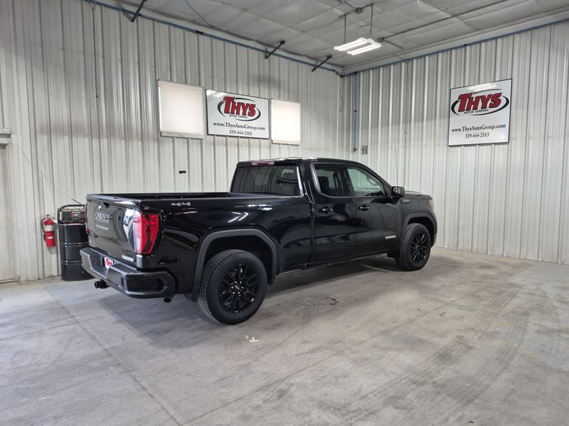 Used 2021 GMC Sierra 1500 ElevationImage 5