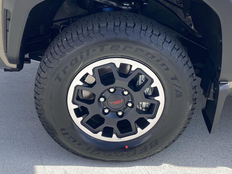2025 Toyota Tacoma TRD Off RoadImage 8