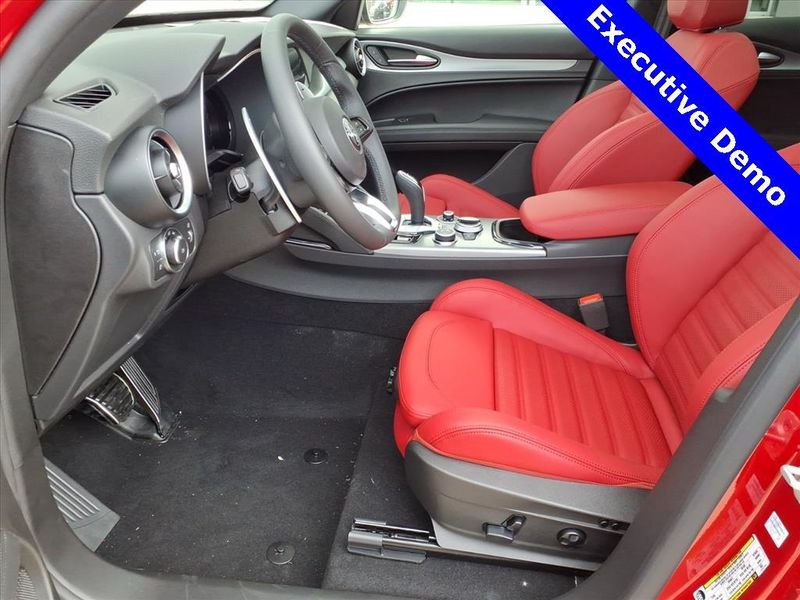 New 2025 Alfa Romeo Stelvio VeloceImage 14