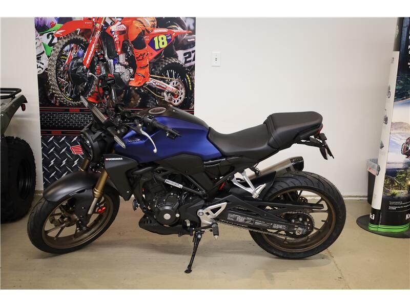 Used 2021 Honda CB300RAM Image 2
