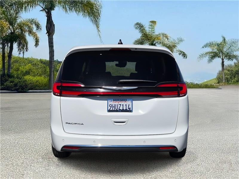 Used 2023 Chrysler Pacifica Touring L FWD