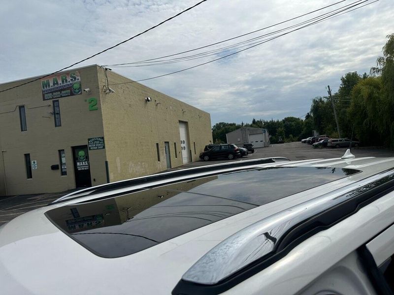 2019 Ford Explorer Limited photo 10