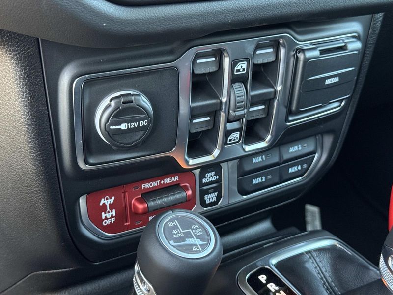 New 2026 Jeep Wrangler 4-door Rubicon X