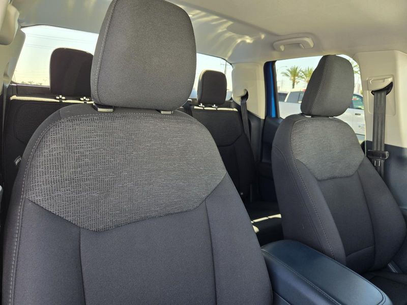 Used 2025 Ford Maverick XL FWD SuperCrew