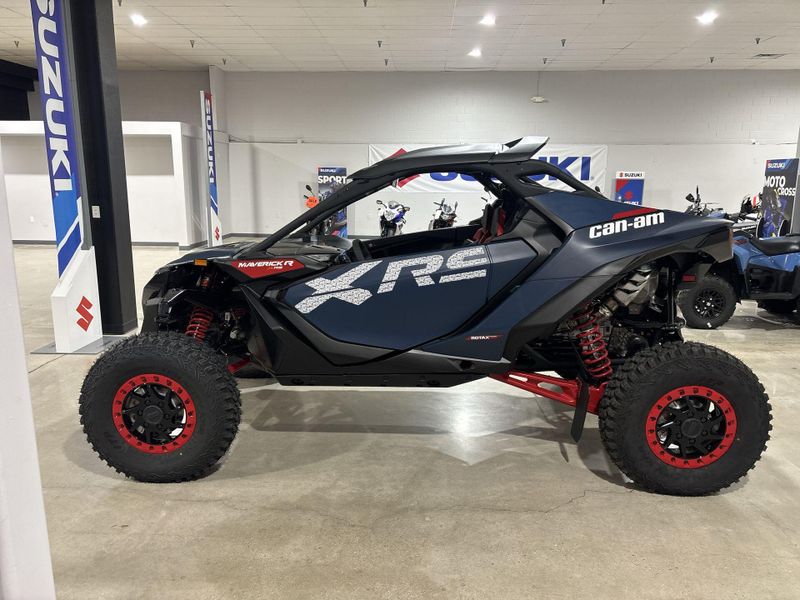 New 2026 Can-Am MAVERICK R X RS WITH SMART-SHOX 999T DCT Image 12