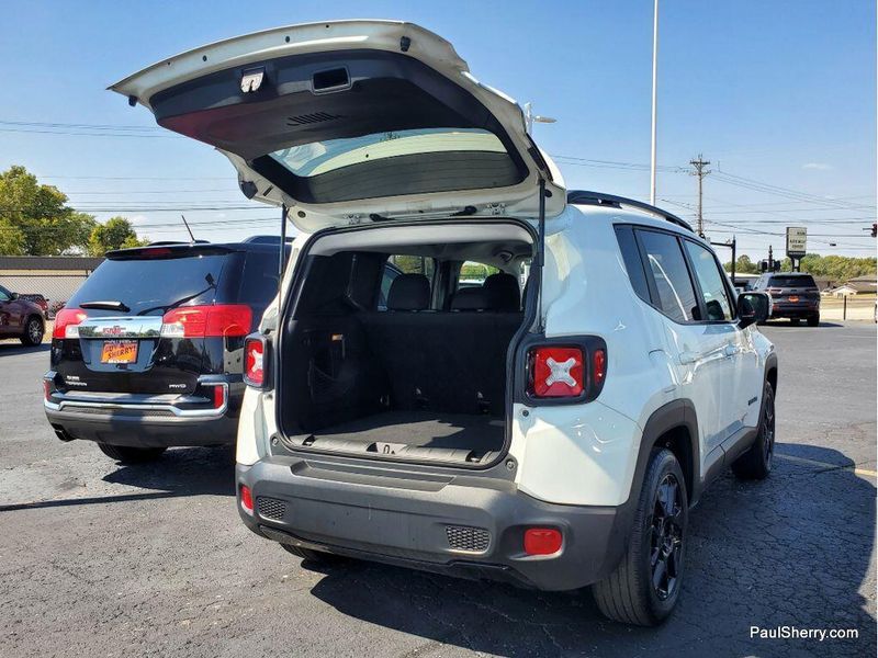 2020 Jeep Renegade Altitude photo 8