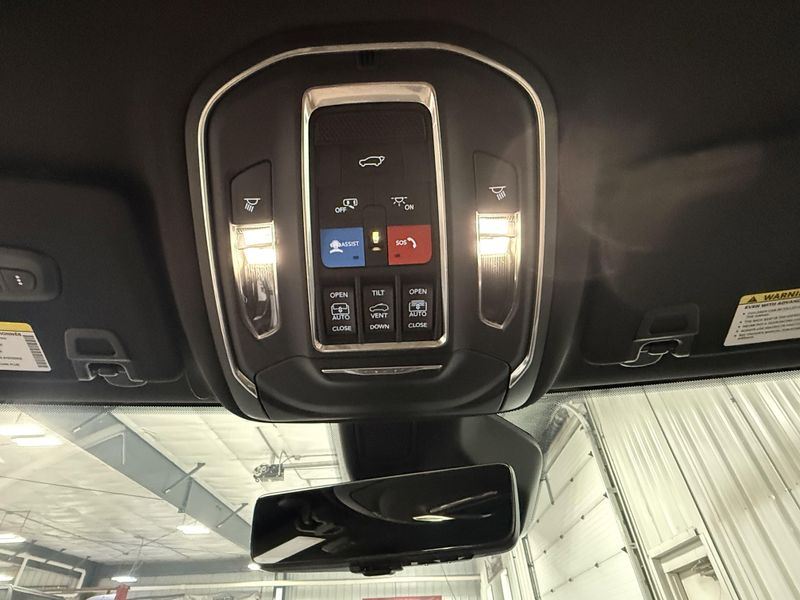 New 2025 Jeep Grand Cherokee Limited 4x4Image 26