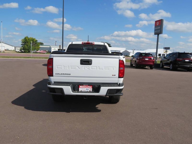 2021 Chevrolet Colorado LT 4x4 4dr Crew Cab 5 ft. SBImage 7