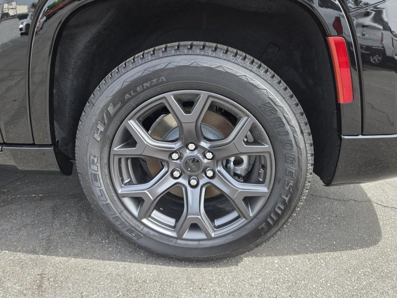 2026 Jeep Grand Wagoneer L Grand Wagoneer L Limited Altitude 4x4