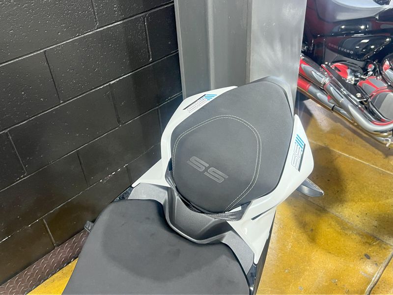 2025 CFMOTO 300SS Image 8