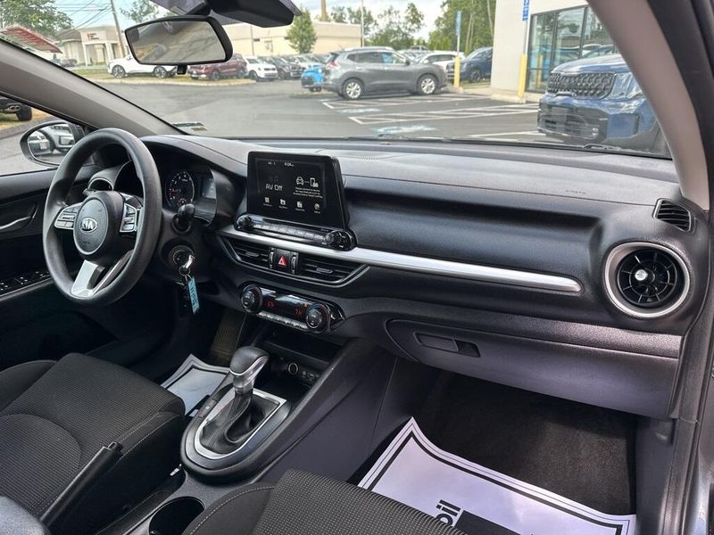2019 Kia Forte LXSImage 17