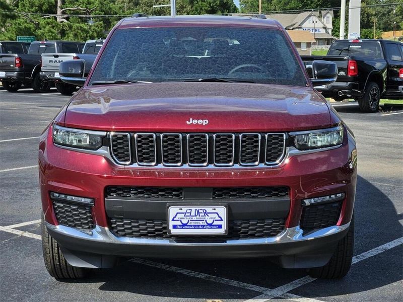 2025 Jeep Grand Cherokee L Limited 4x4Image 2