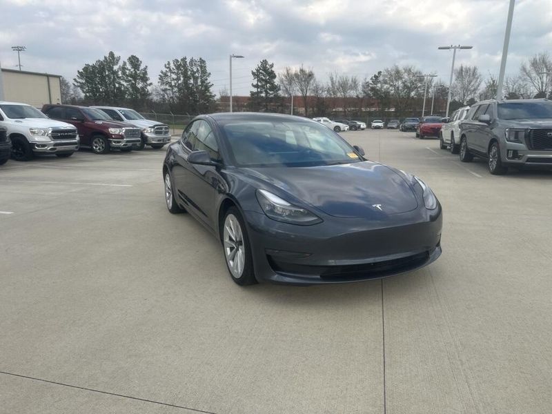 Used 2023 Tesla Model 3 BaseImage 3