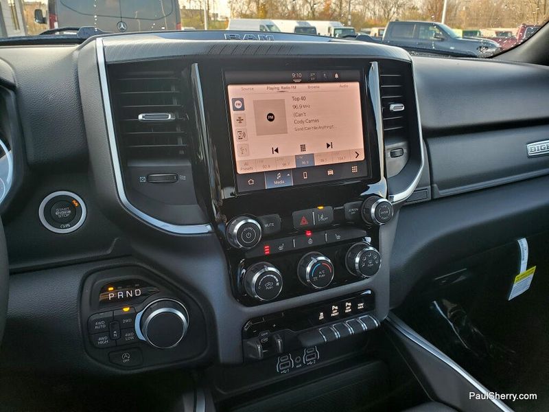 New 2026 RAM 1500 Big Horn Crew Cab 4x4 5'7' Box