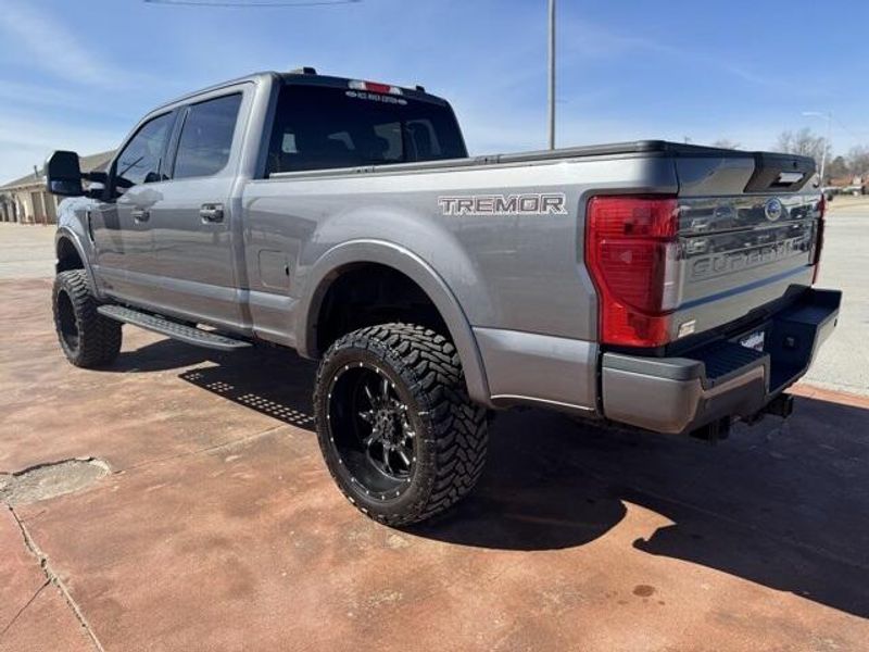 2022 Ford F-250 LariatImage 8