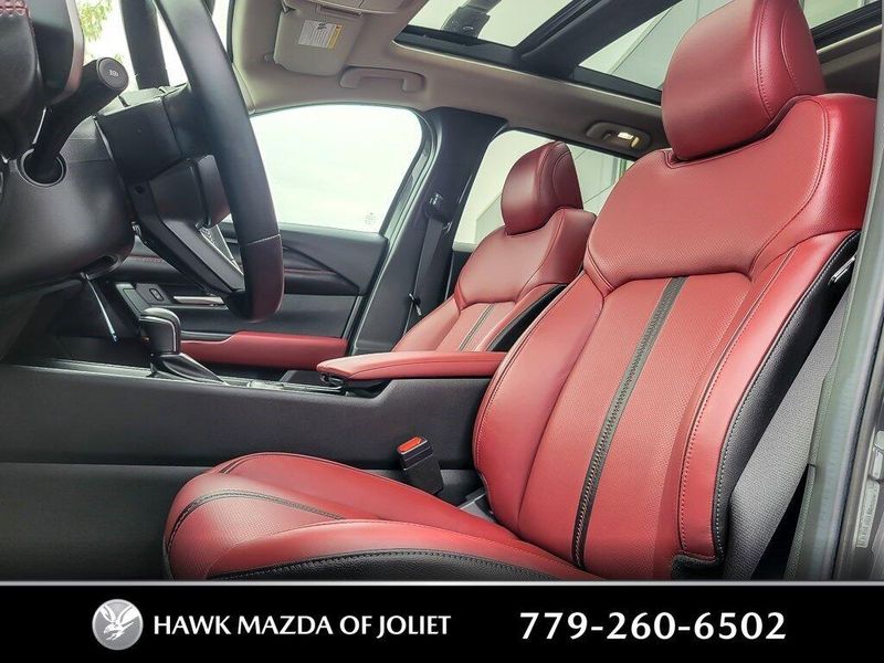 2025 Mazda CX-50 Premium photo 5
