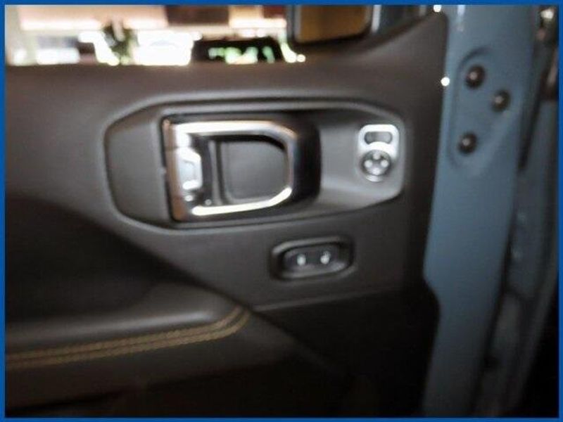 2025 Jeep Wrangler Rubicon 392Image 11