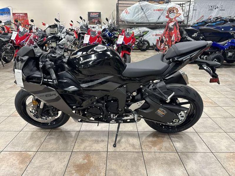 New 2026 Kawasaki NINJA ZX-6R ABS Image 14