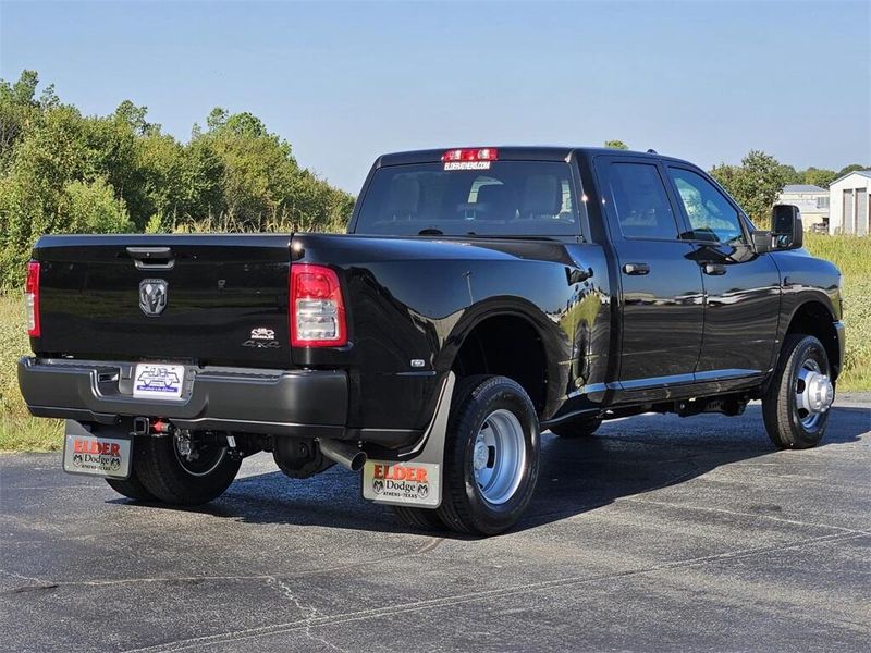 2024 RAM 3500 Tradesman Crew Cab 4x4 8