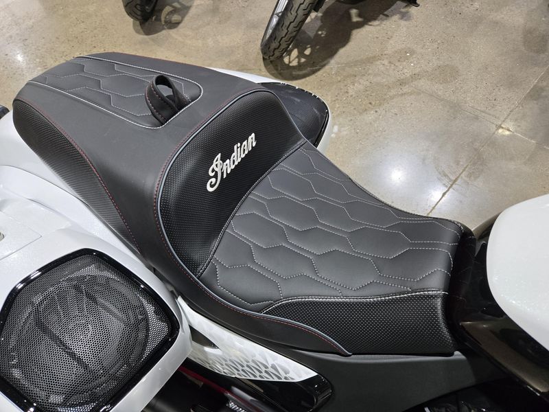 2025 Indian Motorcycle CHALLENGER ELITE 49ST Image 18