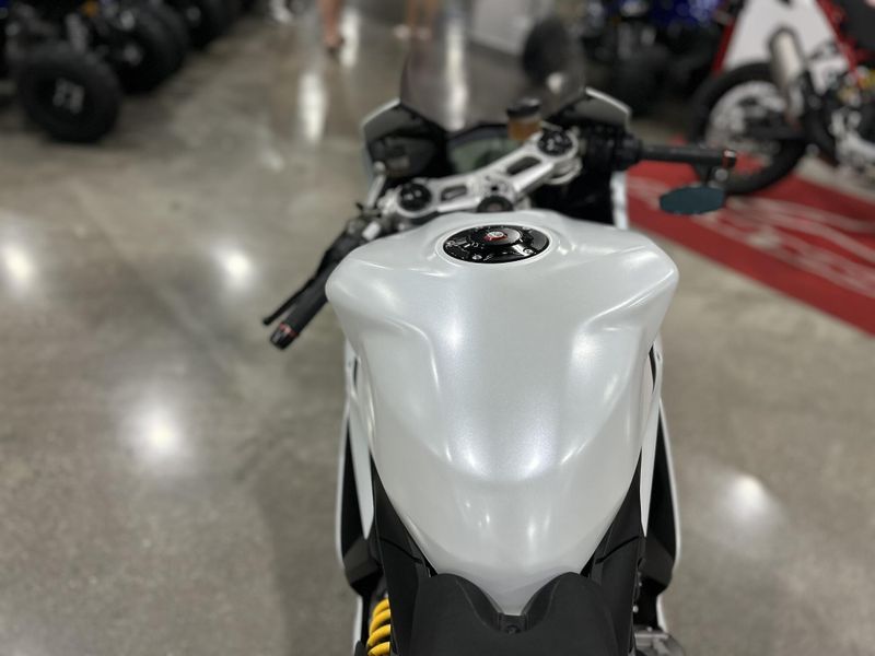 Used 2018 Ducati PANIGALE 959 Image 8