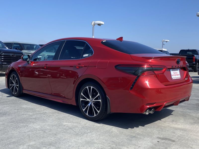 2020 Toyota Camry SEImage 6
