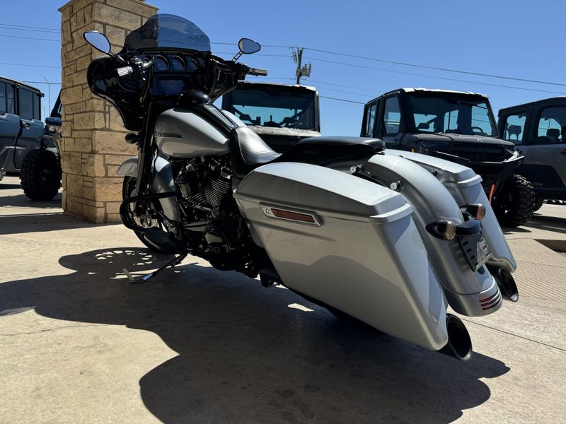 2019 HARLEY STREET GLIDE SPECIAL GRAYImage 4