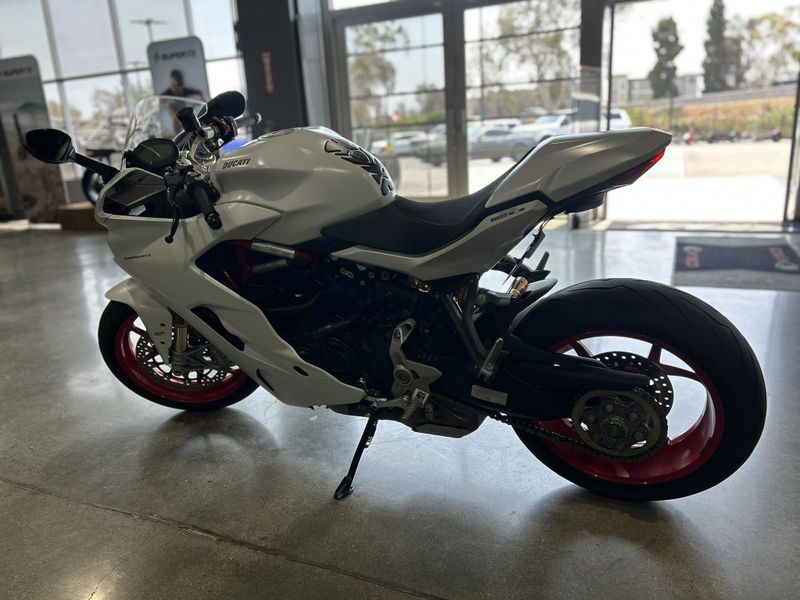 Used 2020 Ducati SUPER SPORT S Image 16