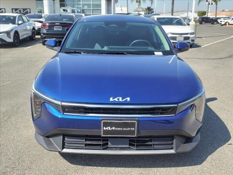 2025 Kia K4 EXImage 2