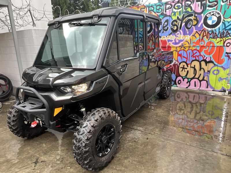 2025 Can-Am DEFENDER MAX 65 HD10 TEXCAB LIMITED Image 3