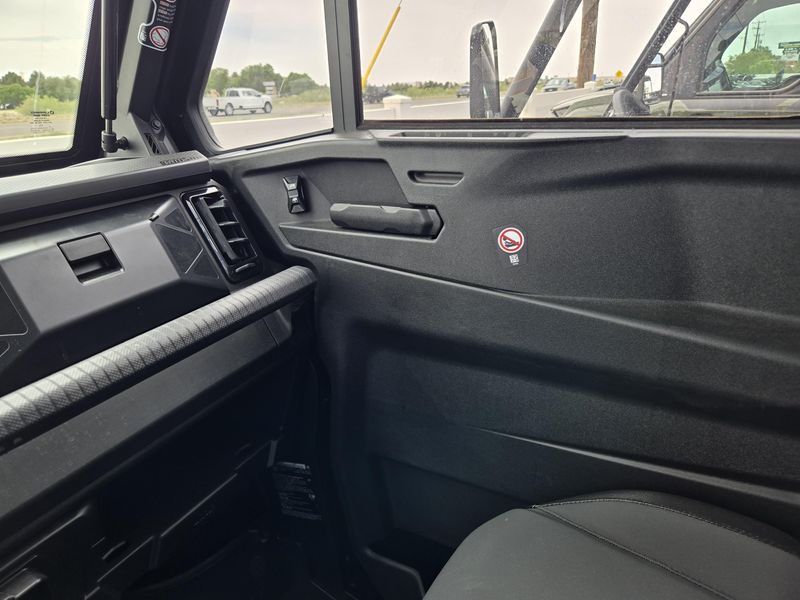 NEW 2026 CAN-AM DEFENDER MAX LIMITED CAB HD11 Image 14