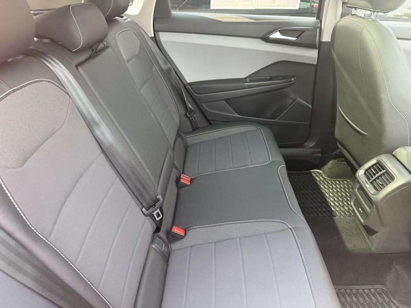 Used 2023 Volkswagen Taos SE w/SunroofImage 23